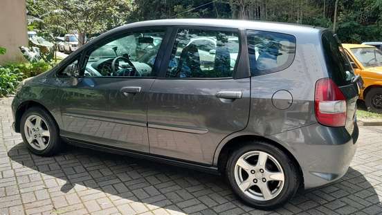 HONDA-FIT-2008