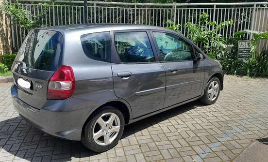 HONDA-FIT-2008