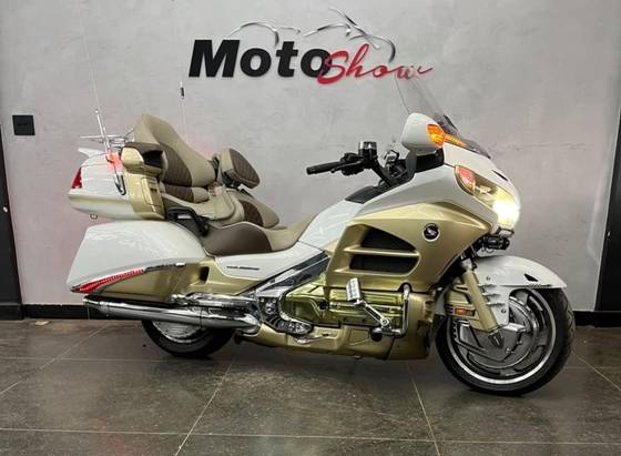 HONDA GL 1800 GOLD WING 