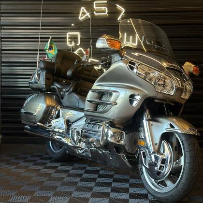 HONDA GL 1800 GOLD WING 