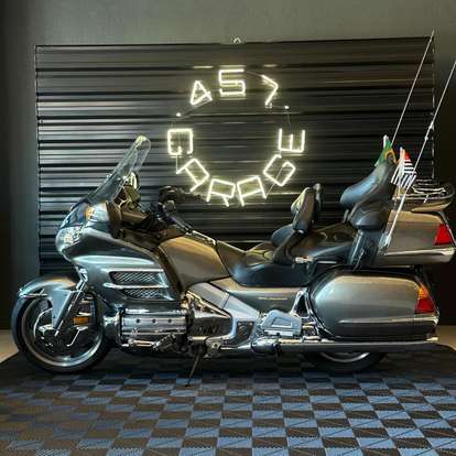 HONDA-GL 1800 GOLD WING-2004