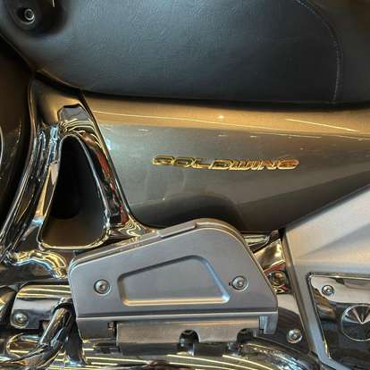 HONDA-GL 1800 GOLD WING-2004