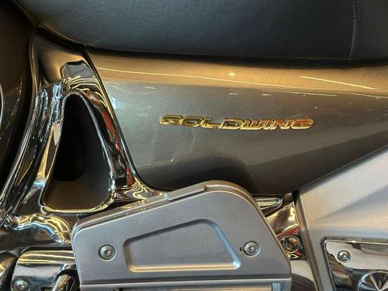 HONDA-GL 1800 GOLD WING HONDA-GL 1800 GOLD WING-2004