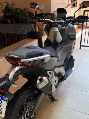HONDA-X-ADV-2021