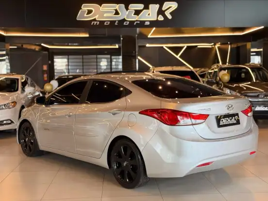 HYUNDAI-ELANTRA-1.8 GLS 16V GASOLINA 4P AUTOMÁTICO HYUNDAI-ELANTRA-2013