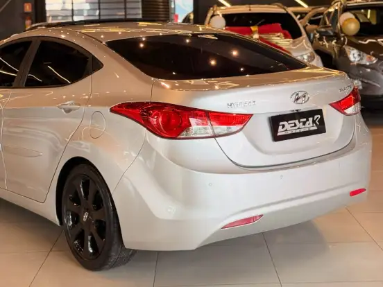 HYUNDAI-ELANTRA-1.8 GLS 16V GASOLINA 4P AUTOMÁTICO HYUNDAI-ELANTRA-2013