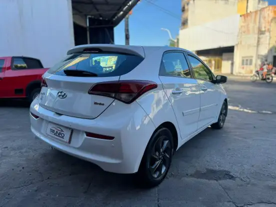 HYUNDAI-HB20-2016