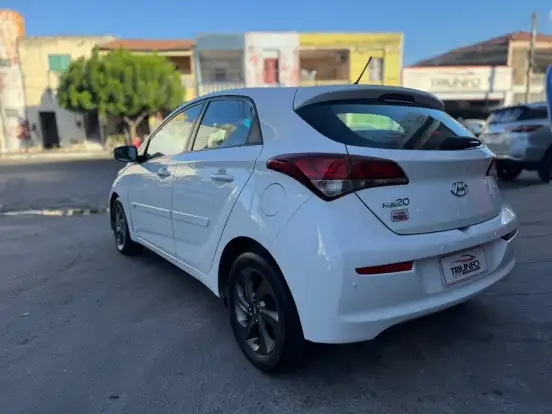 HYUNDAI-HB20-2016