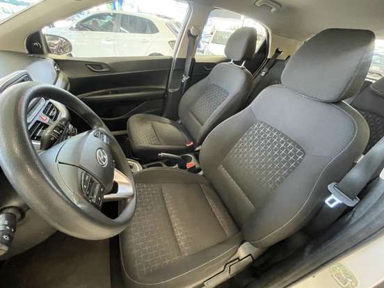 HYUNDAI-HB20-2023