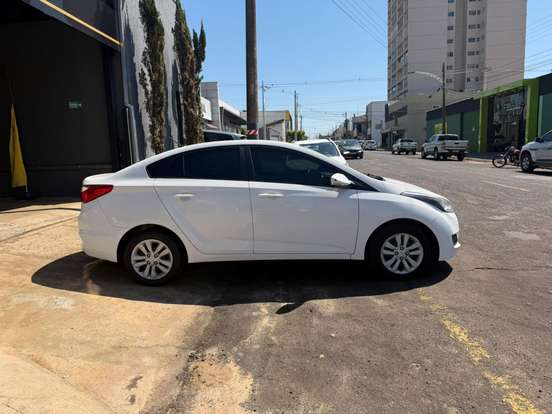 HYUNDAI-HB20S-2016