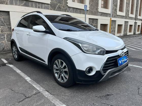 HYUNDAI HB20X 1.6 16V STYLE FLEX 4P AUTOMÁTICO