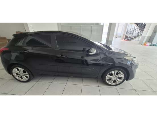 HYUNDAI-I30-1.8 MPI 16V GASOLINA 4P AUTOMATICO HYUNDAI-I30-2014