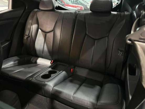 HYUNDAI-VELOSTER-2011