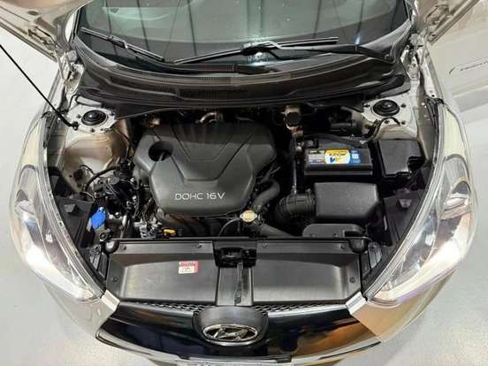 HYUNDAI-VELOSTER-1.6 16V GASOLINA 3P AUTOMÁTICO HYUNDAI-VELOSTER-2011