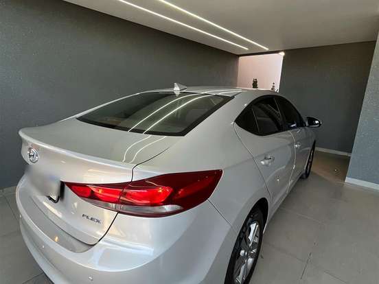 HYUNDAI-ELANTRA-2.0 16V FLEX 4P AUTOMÁTICO HYUNDAI-ELANTRA-2017