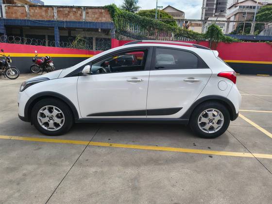HYUNDAI HB20X 1.6 16V STYLE FLEX 4P AUTOMÁTICO
