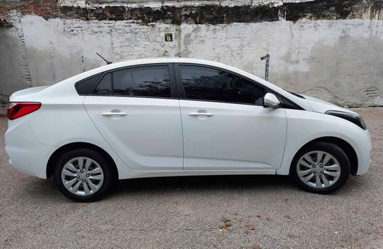 HYUNDAI-HB20S-2016