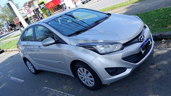 HYUNDAI HB20S 1.6 COMFORT STYLE 16V FLEX 4P AUTOMÁTICO