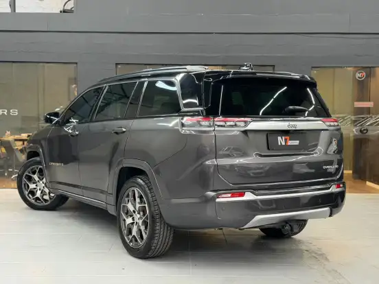 JEEP-COMMANDER-2023