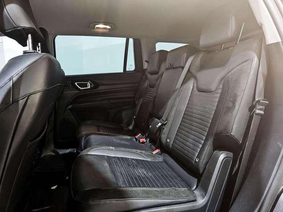 JEEP-COMMANDER-2024