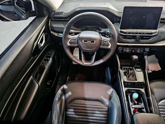 JEEP-COMMANDER-1.3 T270 TURBO FLEX LIMITED AT6 JEEP-COMMANDER-2024