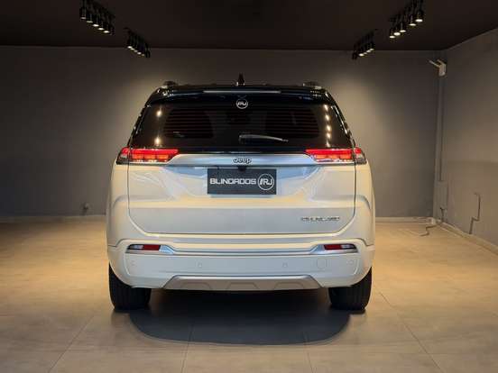 JEEP-COMMANDER-2024
