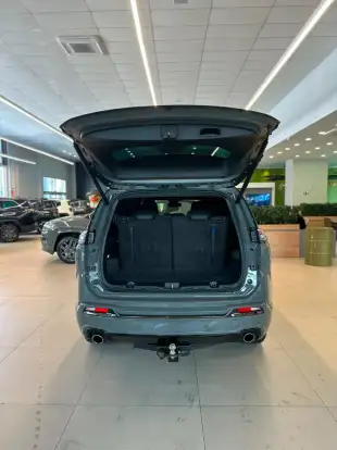 JEEP-COMMANDER-2024