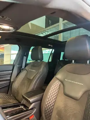 JEEP-COMMANDER-2024