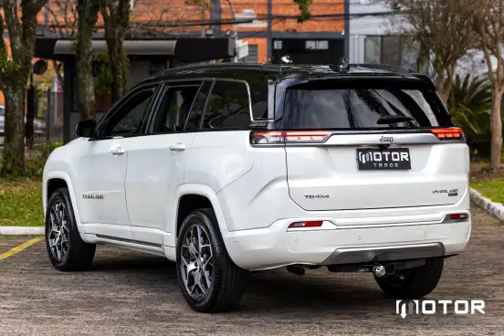 JEEP-COMMANDER-2022