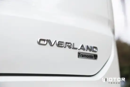 JEEP-COMMANDER-2022