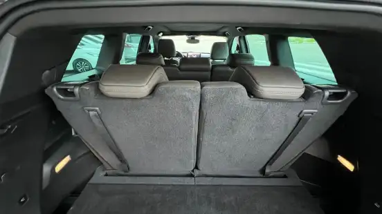 JEEP-COMMANDER-2025