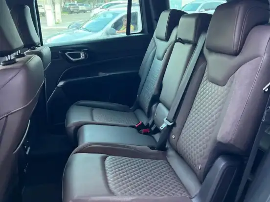 JEEP-COMMANDER-2.2 TURBO DIESEL OVERLAND AT9 JEEP-COMMANDER-2025