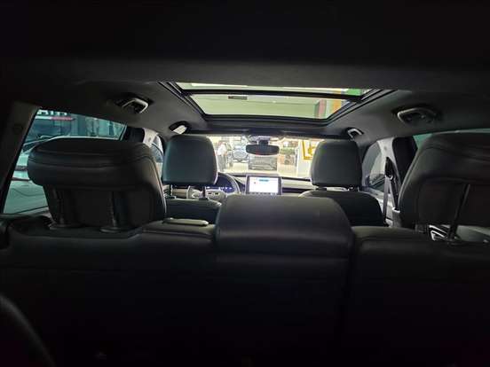 JEEP-COMMANDER-2024