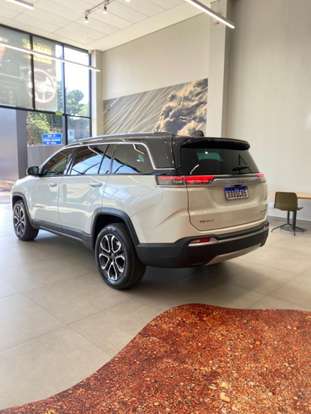 JEEP-COMMANDER-2022