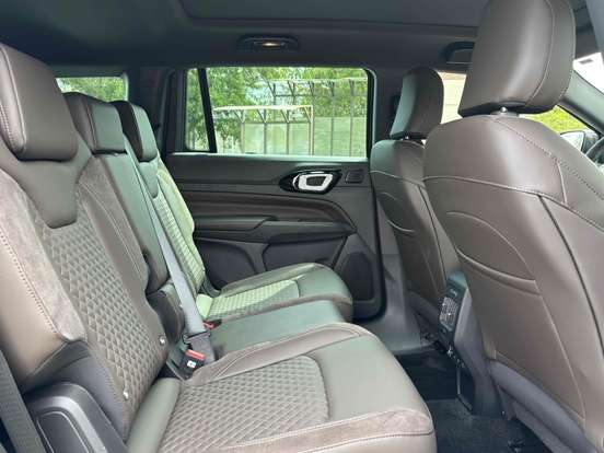 JEEP-COMMANDER-2.2 TURBO DIESEL OVERLAND AT9 JEEP-COMMANDER-2026
