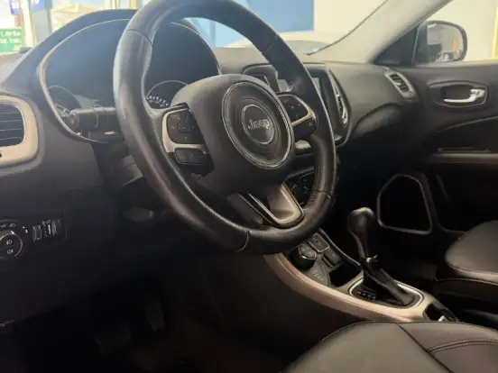 JEEP-COMPASS-2.0 16V DIESEL LONGITUDE 4X4 AUTOMÁTICO JEEP-COMPASS-2019