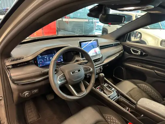 JEEP-COMPASS-2.0 HURRICANE 4 TURBO GASOLINA BLACKHAWK AT9 JEEP-COMPASS-2025
