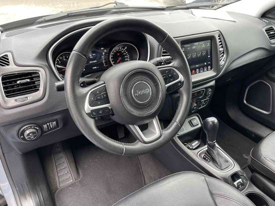 JEEP-COMPASS-2.0 16V FLEX LONGITUDE AUTOMÁTICO JEEP-COMPASS-2020