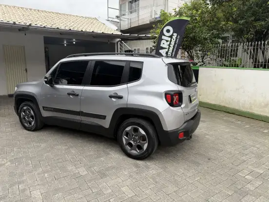 JEEP-RENEGADE-2019