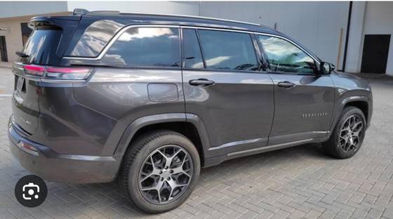 JEEP COMMANDER 1.3 T270 TURBO FLEX LONGITUDE AT6