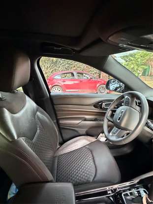 JEEP-COMMANDER-2022