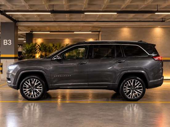JEEP-COMMANDER-2.2 TURBO DIESEL OVERLAND AT9 JEEP-COMMANDER-2025