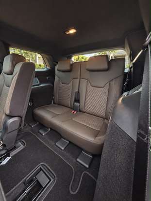 JEEP-COMMANDER-2025