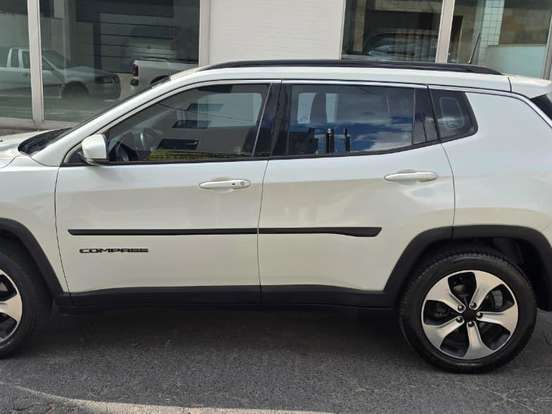 JEEP-COMPASS-2.0 16V DIESEL LONGITUDE 4X4 AUTOMÁTICO JEEP-COMPASS-2018