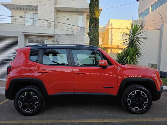 JEEP RENEGADE 2.0 16V TURBO DIESEL TRAILHAWK 4P 4X4 AUTOMÁTICO