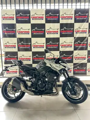 KAWASAKI-Z900-2022