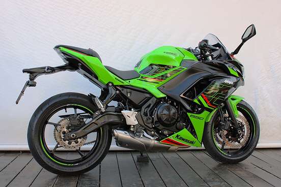 KAWASAKI-NINJA 650 KRT EDITION-2024