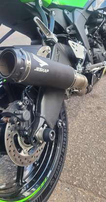 KAWASAKI-NINJA ZX-6R KRT-2025