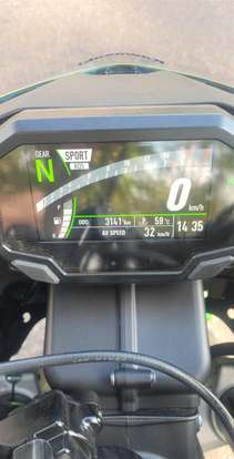 KAWASAKI-NINJA ZX-6R KRT-2025