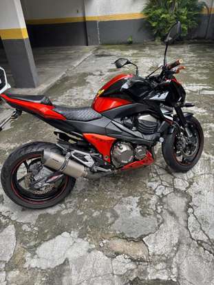 KAWASAKI-Z800-2014